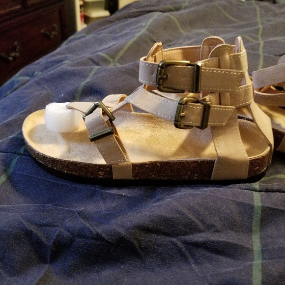 TAN SUEDE SANDALS - Picture 4 of 5